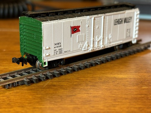 Bachmann N Scale Lehigh Valley 40’ Box Car NIRX 41003 - Picture 2 of 10