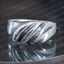 size 8.25, vintage sterling silver 925 handmade wide ribbed band ring