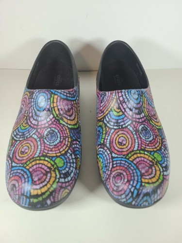 nursing shoes crocs womens