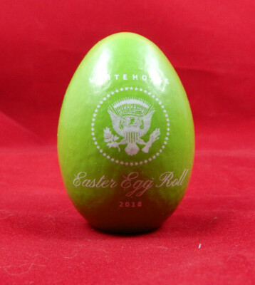 2018 WHITE HOUSE EASTER EGG ROLL WOOD GREEN EGG AUTO SIGNATURES OF THE TRUMP'S