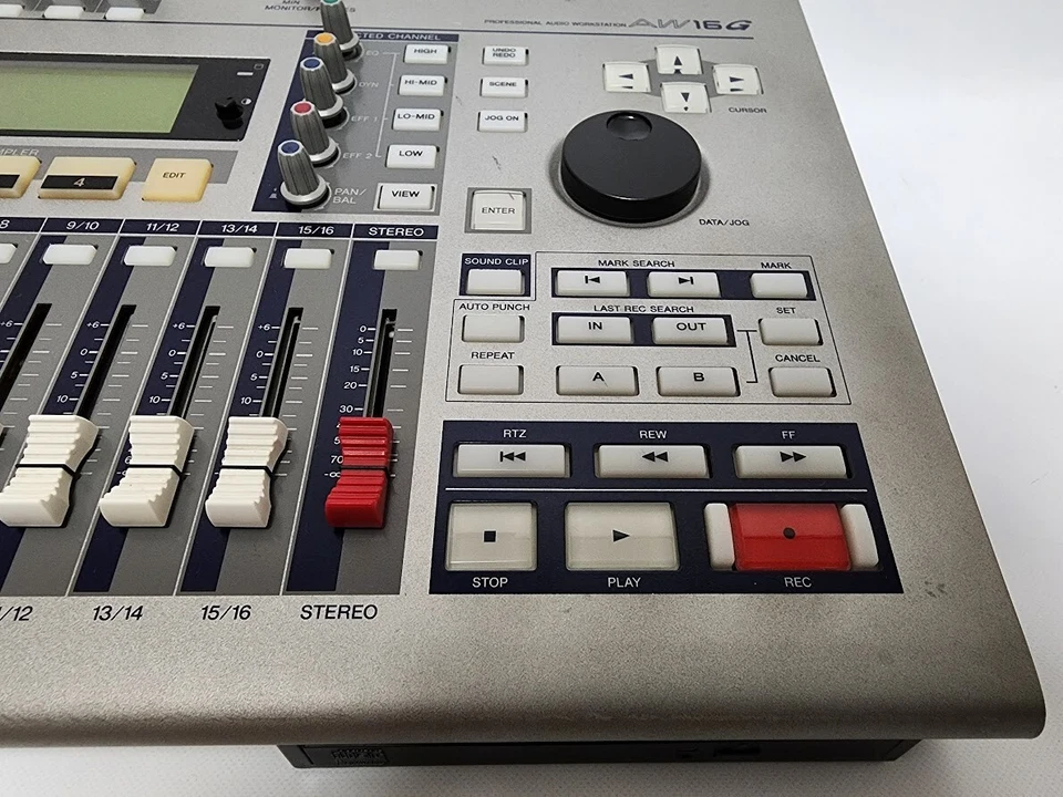Yamaha AW16G MTR 16-Track Multitrack recorder Digital workstation - Image 4 of 4