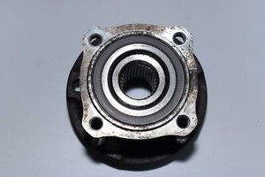 BMW F01 750d xDrive Radnabe mit Lager hinten 80000km