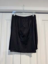 Women  s Vassarette Black 22  XL Side Slitted Slip