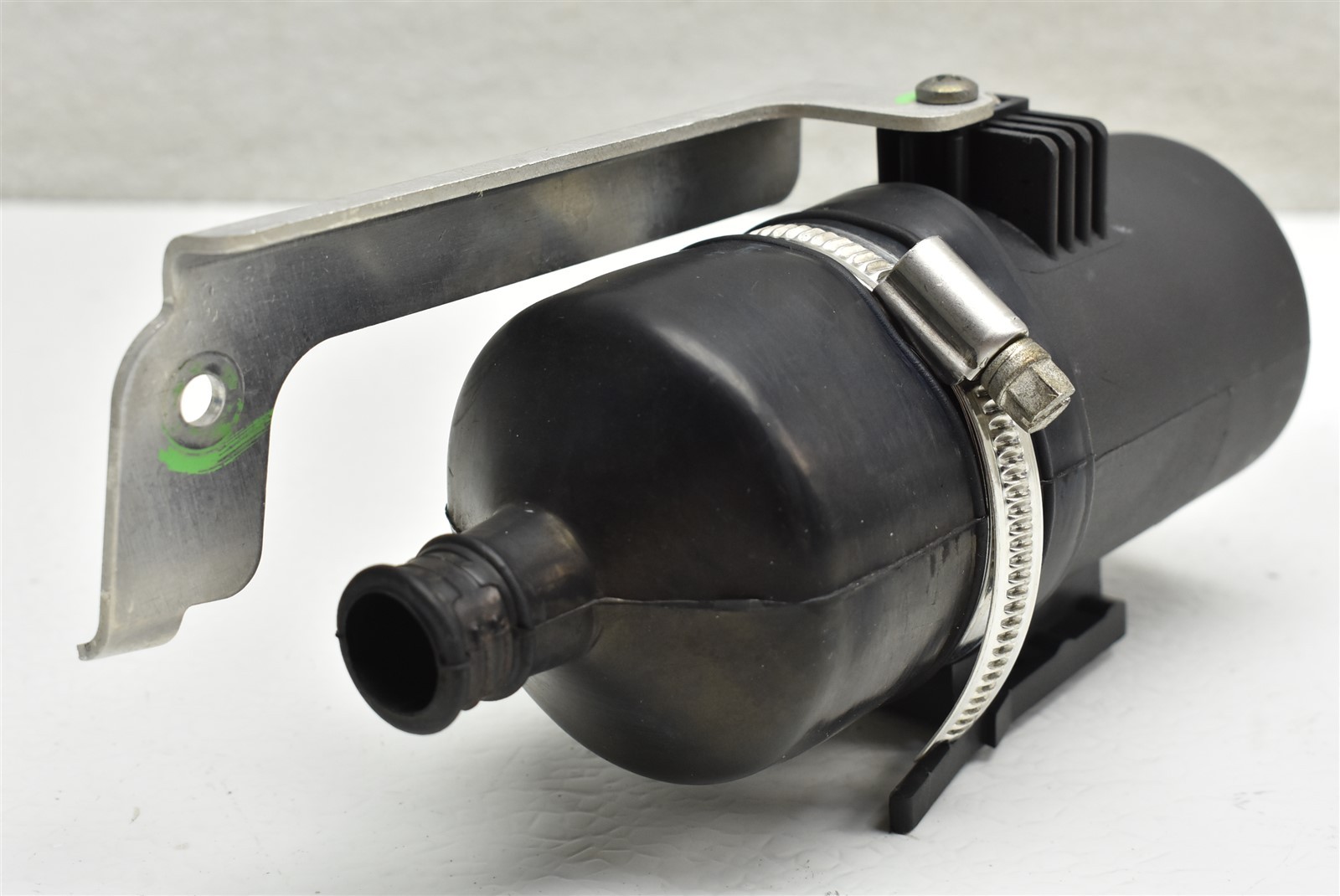 2010 Ferrari California Canister Pipe Reservoir Can