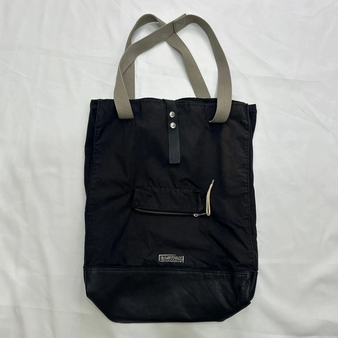 d*r様 EASTPAK by KRISVANASSCHE ブラック バッグ イーストパック×クリスヴァンアッシュ、コラボラインのバックパックを