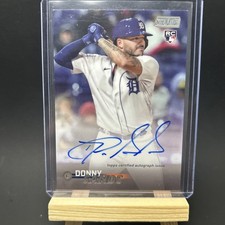2023 Topps Stadium Club Auto Donny Sands #SCBA-DSS Rookie Auto RC