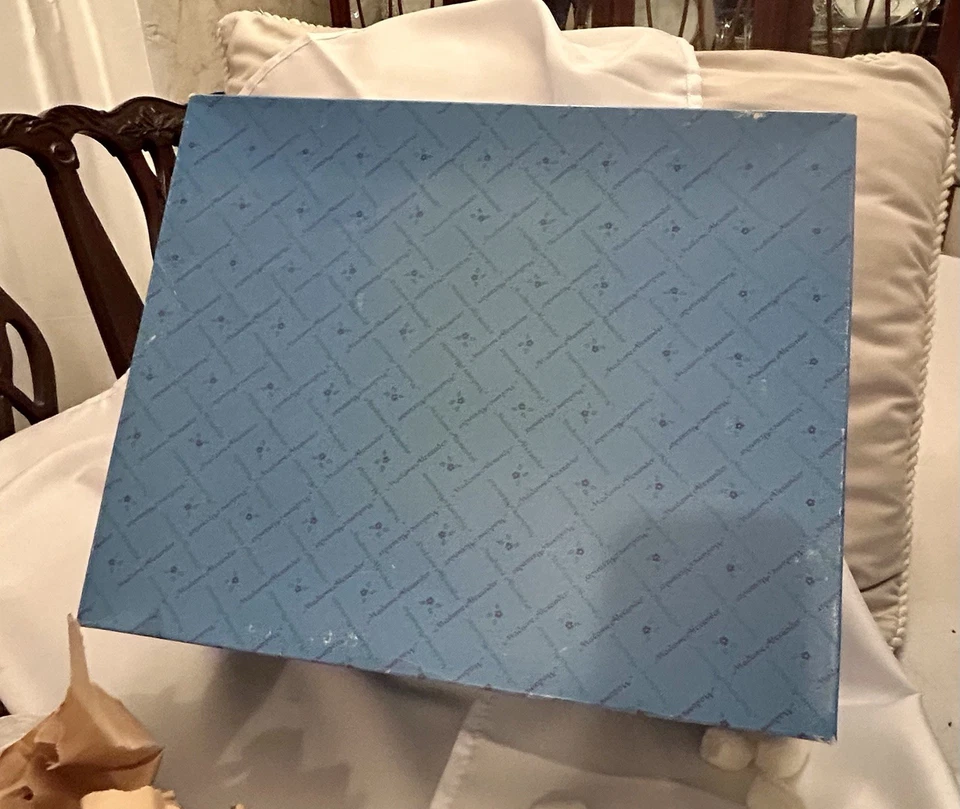 Набор кукол Madame Alexander 8 дюймов 31200 - Wendy And Bellhop - Изображение 4 из 4