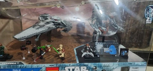 Lego Star Wars Display Case (Damage) Walmart Store