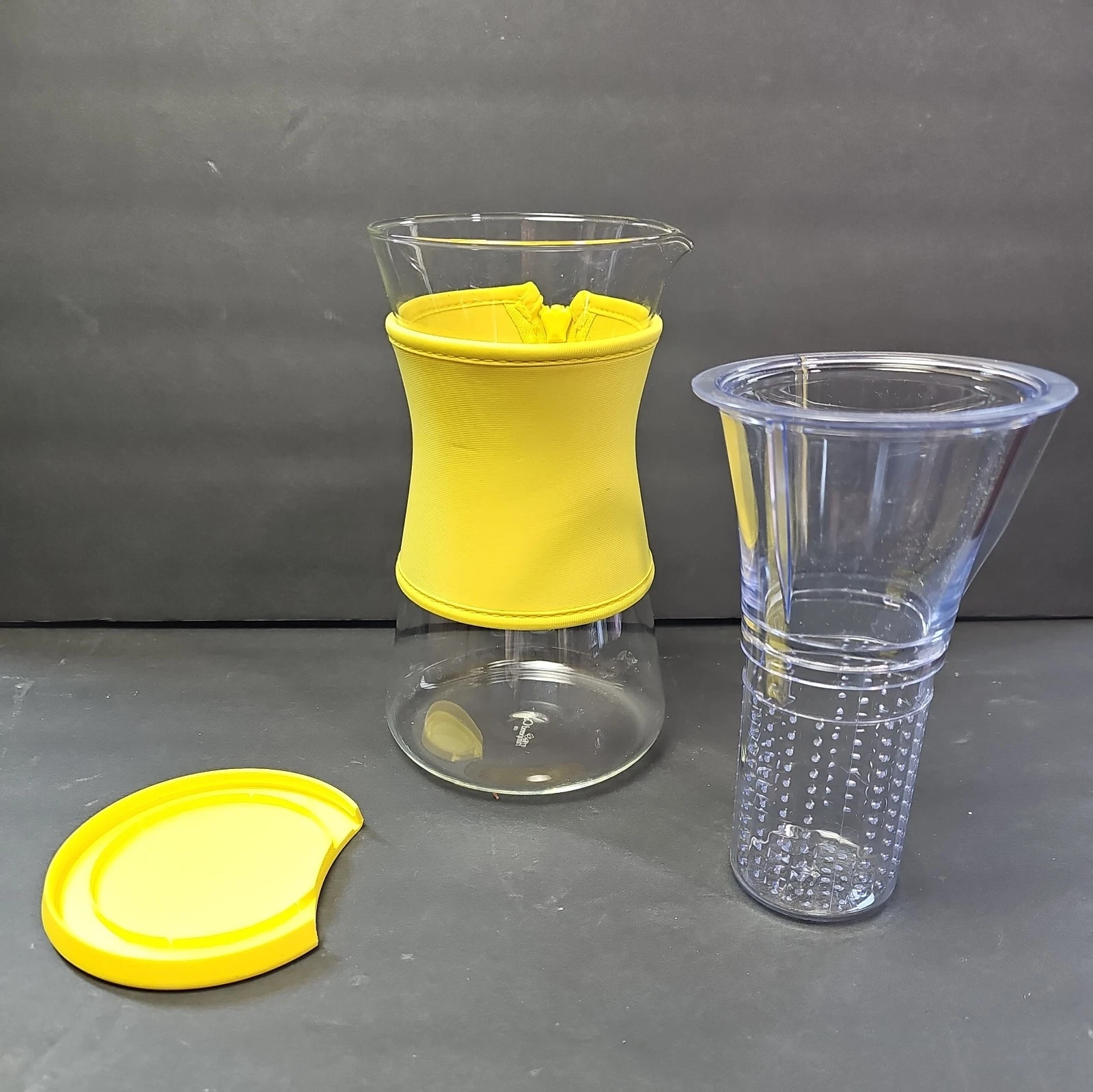 Pampered Chef Tea Infusion Glass Pitcher With Yellow Neoprene Sleeve