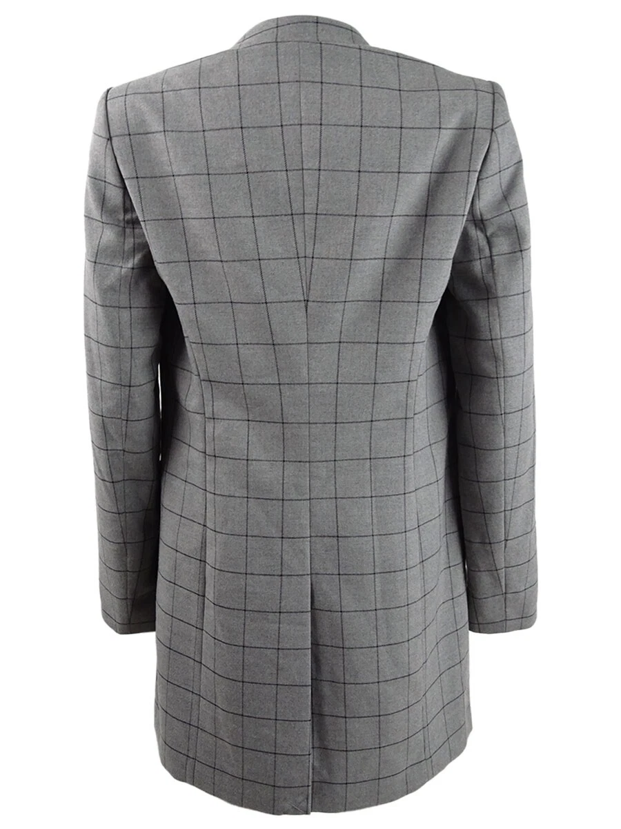Collarless topper top