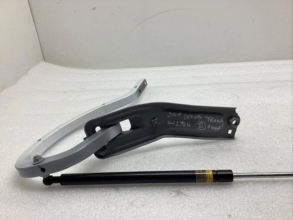 Lexus HS250H 2010 maletero brazo derecho bisagra OEM Foto 4 de 4