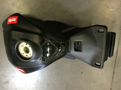 RESERVOIR CARBURANT APRILIA RSV4 GAS TANK RSV-4 1000 V4 2009 a 2010 - Photo 1/4