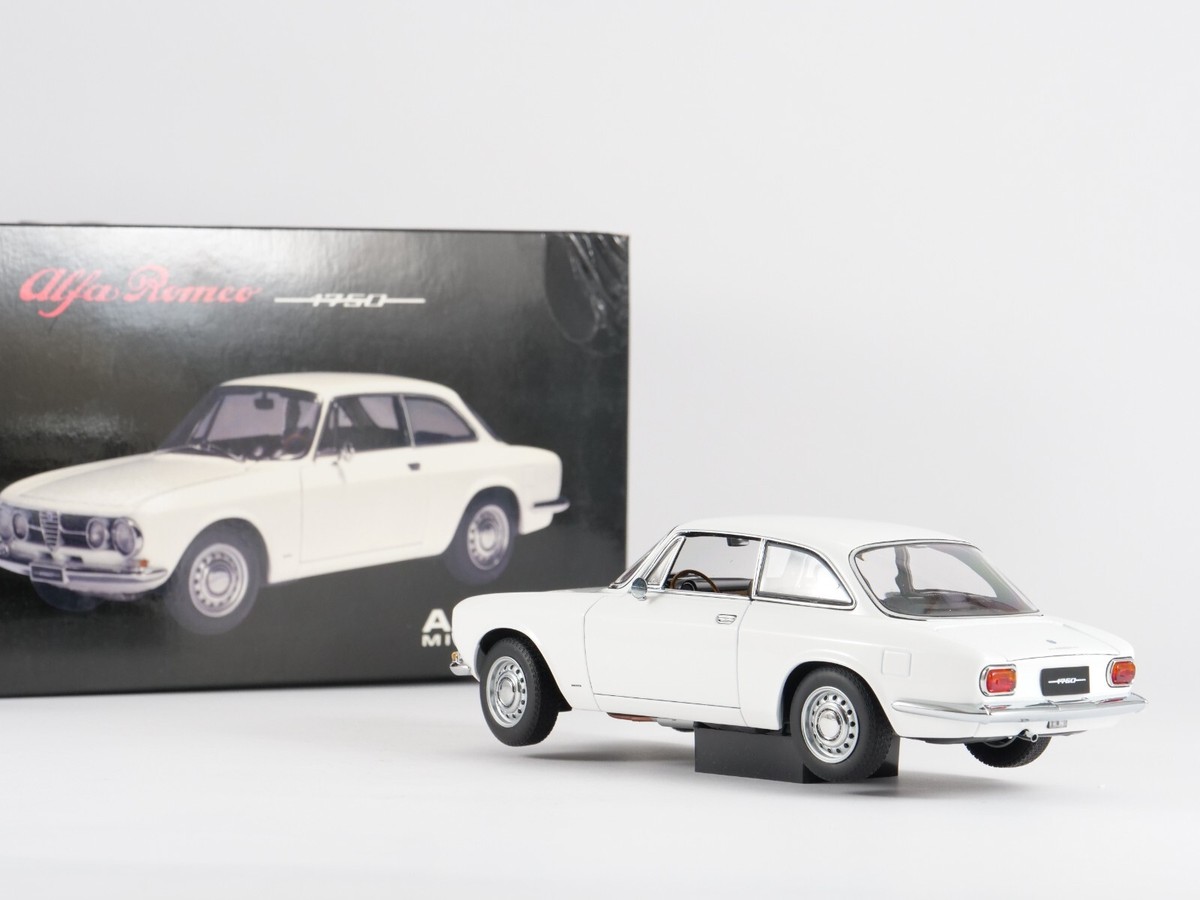 アルファロメオ オートアート Auto art 1750GTV 1/43 s-l1200.jpg