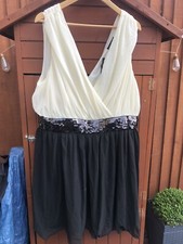 black and ivory sequinned ballgown size 26 bnwt