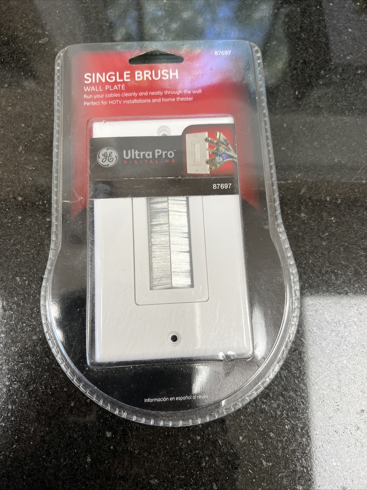 GE Ultra Pro Single Brush Wall Plate Model 87697 White New