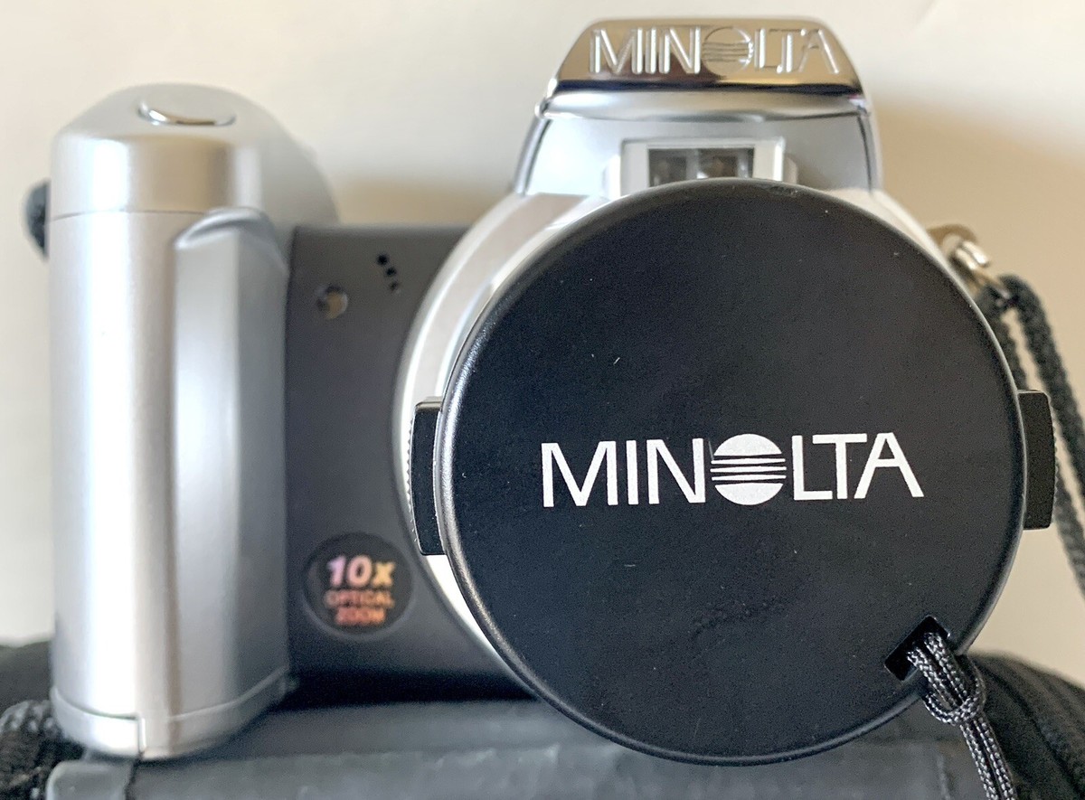 Konica Minolta Dimage Z1 3.2 Mega Pixel 10X Optical Zoom
