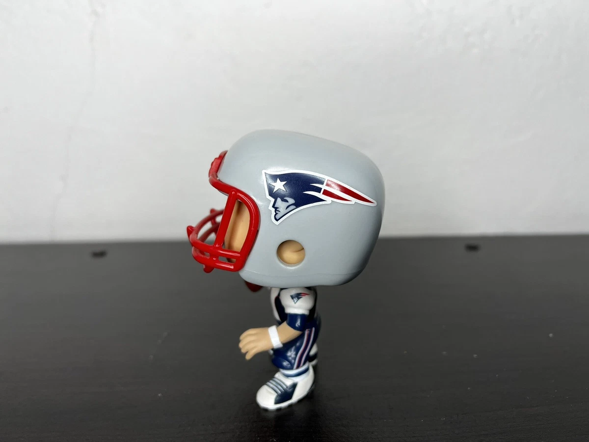 Funko POP Tom Brady 39 White Jersey w Helmet NFL Vaulted NO