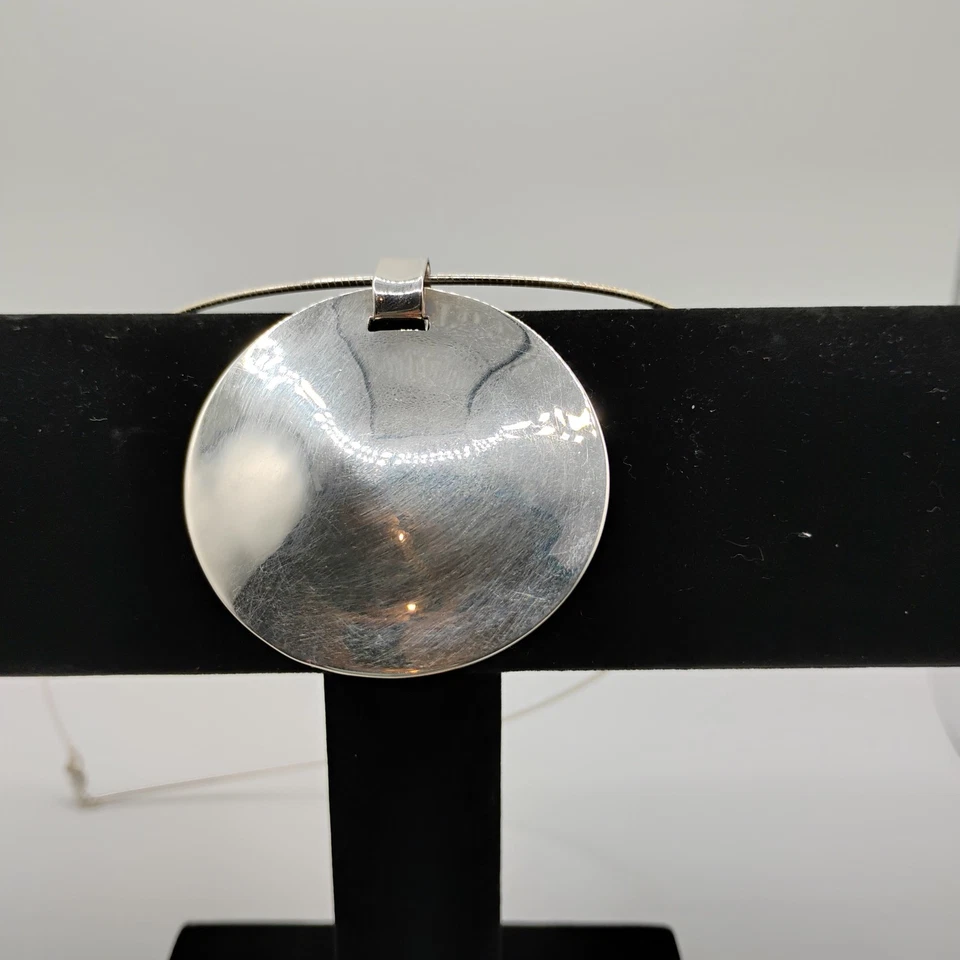 Robert Lee Morris "ONE WORLD" COLGANTE en 20 en Omega Foto 4 de 4