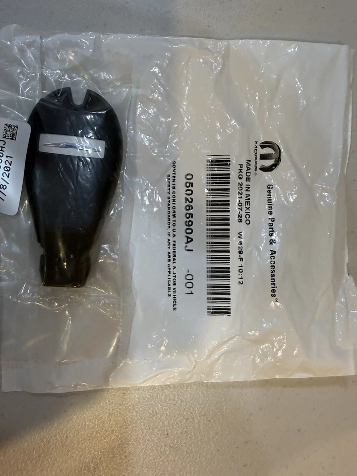 NEW Genuine Mopar 05026590AJ Key Fob Transmitter Chrysler Town And Country - Image 2 of 3