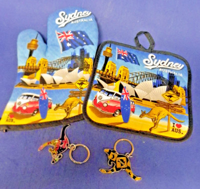 Sidney Australia Souvenir Mitten Pot Holder + 2 Kangaroo Key Chains New