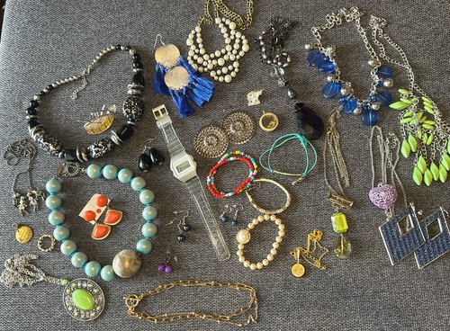 Vintage Lot Costume Jewelry W/ Retro Pieces Wear, Collect, Resale, More!
