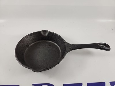 6 Inch Cast Iron Skillet ~ Double Spout ~ pre-seasoned Cookware Camping