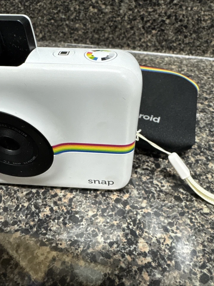 Polaroid Snap Instant 10MP Digital Camera | Model POLSP01 White No Cord - Image 2 of 4