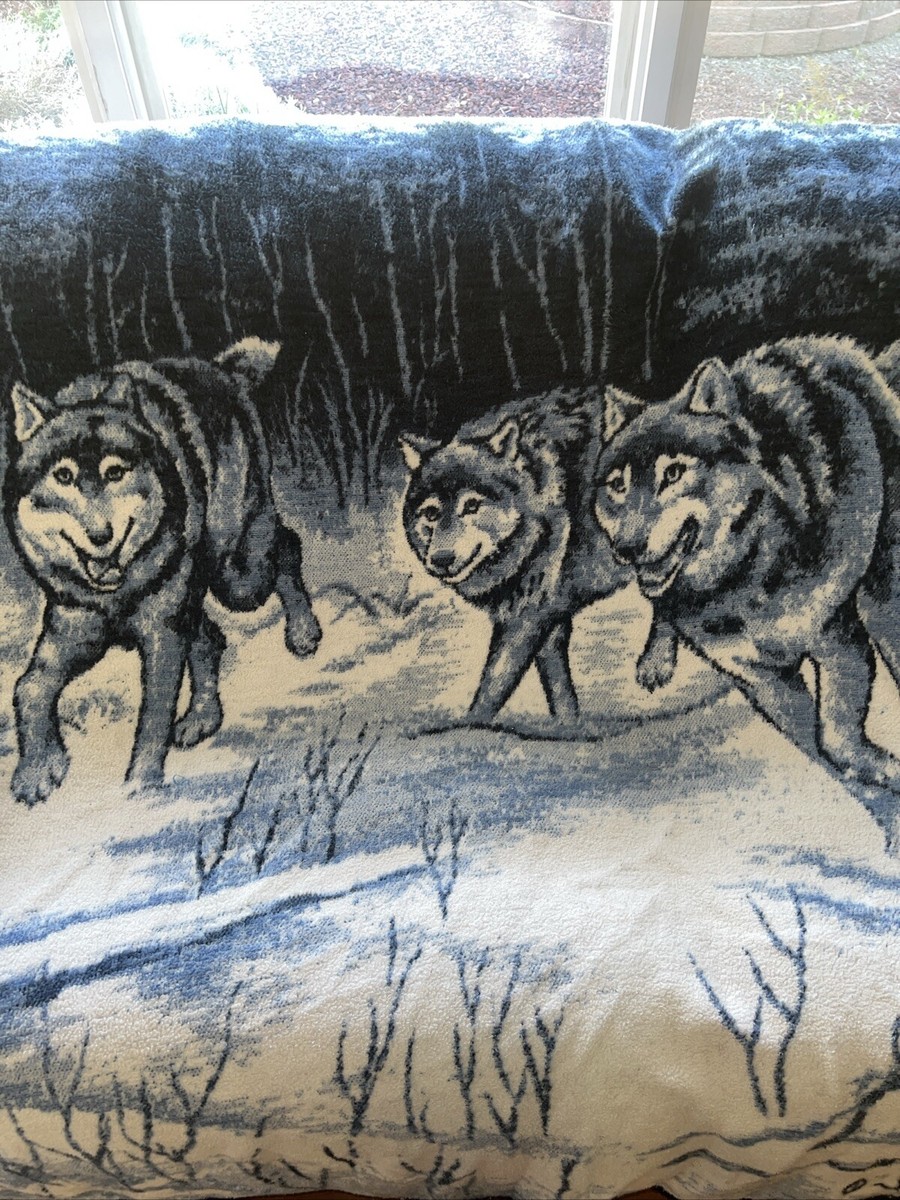 【中古】 Blankets FayWolf Wolf Faux-Mink Blanket | Spirits of the Wild Blanket | DB5452-2