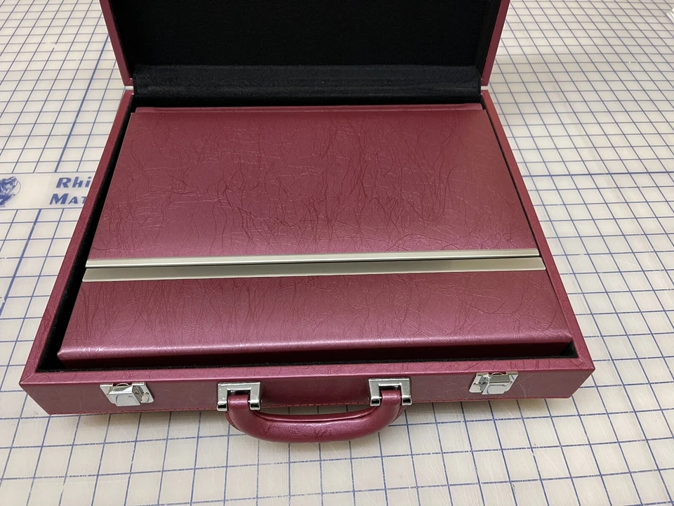 Álbum de fotos adhesivas de montaje automático 11x14, color rosa con estuche. Foto 2 de 4