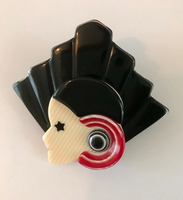 Original Vintage Lea Stein Paris Corolle Flapper Mädchen Gesicht Brosche Art Deco Fächer