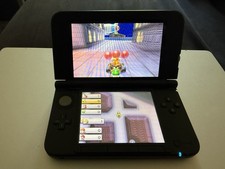 Nintendo 3DS XL Silver/Black Console Bundle - Mario Kart 7 - 4GB SD & USB Cable