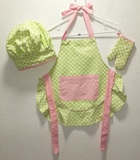 DII Design Imports Kids Green Dot Ruffle 2 Aprons Chef Hat Mitt Set Cook Bakeing