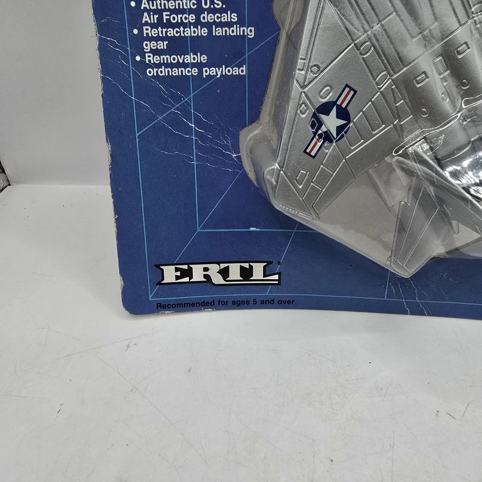 Vintage Novo 1986 ERTL Force One McDonnell Douglas F-15 Eagle USAF #1162 NOS - Imagem 2 de 4