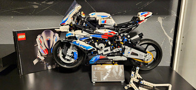 LEGO Technic BMW M 1000 RR ( 42130 )