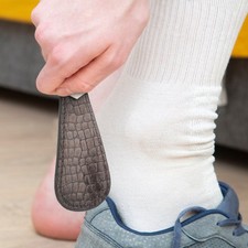 Useful Portable Shoehorns Mini Shoe Lifter Horns with Key Holder