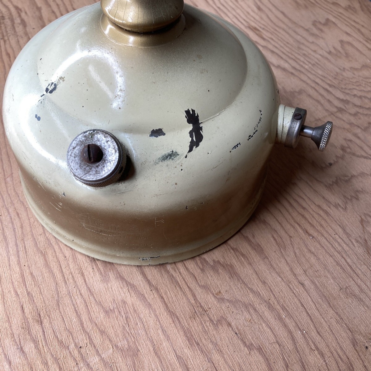 Vintage 1948 Coleman 152A Gas Kerosene Lamp Lantern - Model 152 A