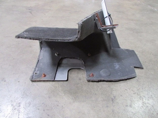 Ferrari F355, Alfombra Túnel Delantera, Negra, con Placa de Aluminio, Usada, P/N 63567990 Foto 3 de 4