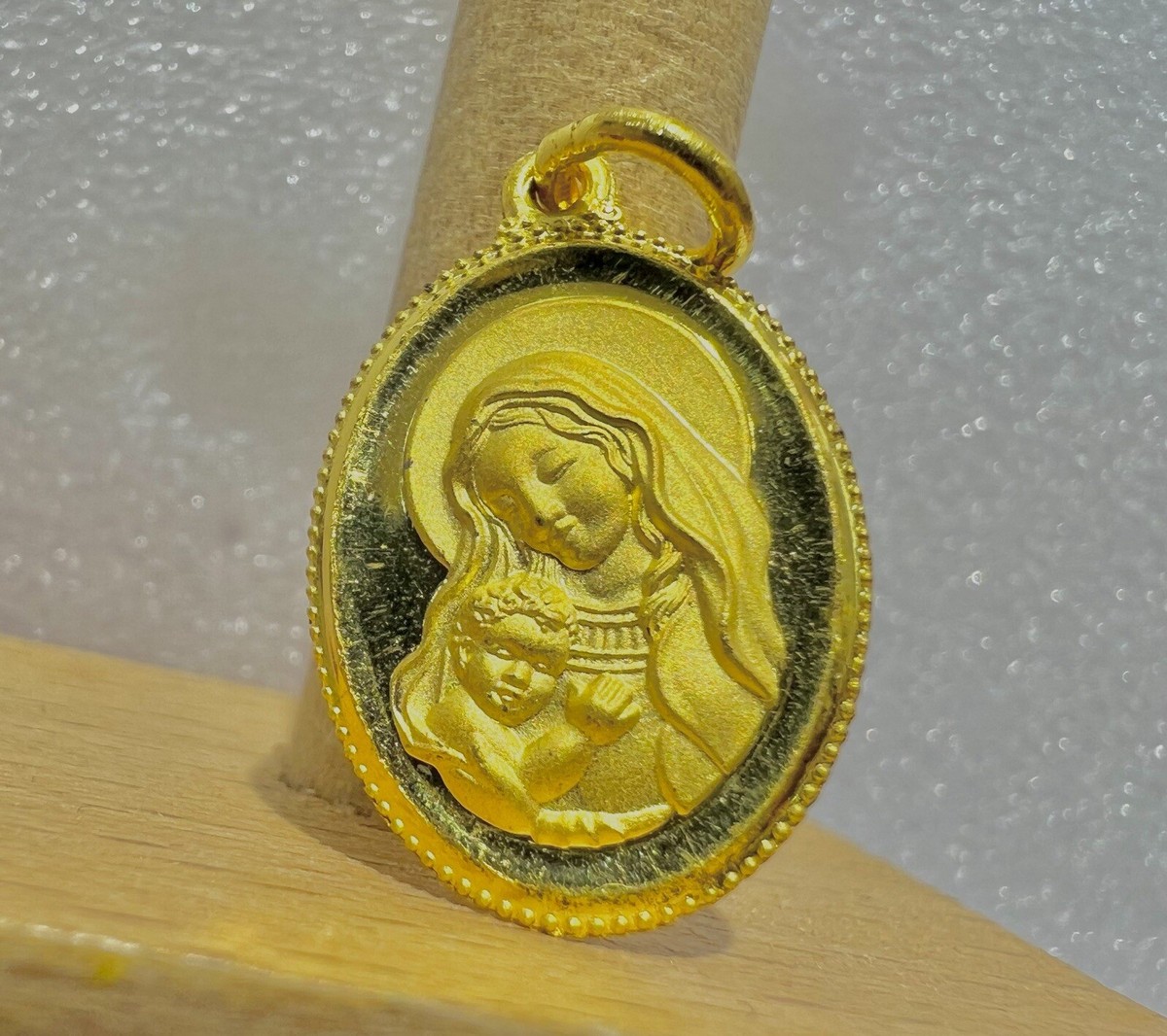 24K Solid Yellow Gold Virgin Mary with Baby Oval Shape Pendant | eBay
