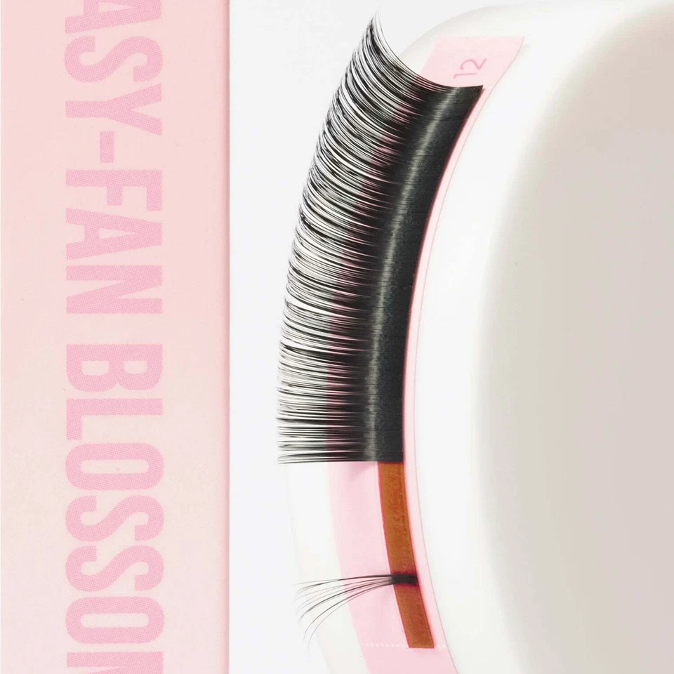 Tatti Lashes Mixed Length Blossoms - Easy-Fan Blossom handmade Volume lashes - Image 4 of 4