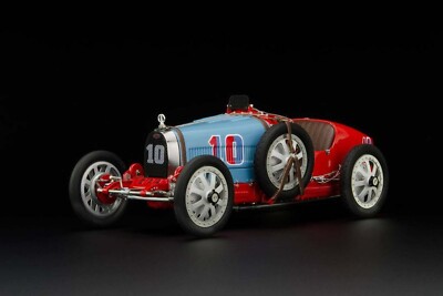 CMC Bugatti T-35 Nation Colour Project. Chile 1/18. M-100 B015