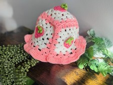 Unisex Handmade Crochet Bucket Hat Strawberry Red/Green, Large
