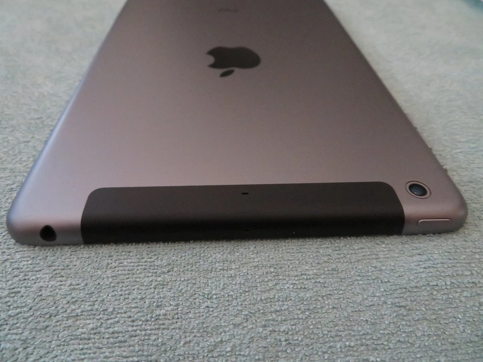 iPad Mini 2 Wi-Fi & Cellular mit 32 GB 7,9" in Space Grey Grau - Bild 3 von 4