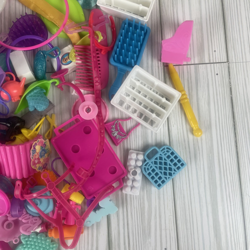 Lotto 165 PEZZI Barbie Pennelli Appendiabiti Gioielli Accessori Fashion Doll - Foto 6 di 8