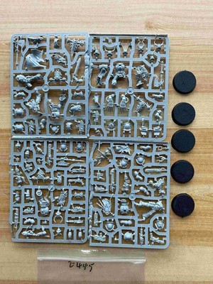 Uncolored model CHAOS SPACE MARINES CHOSEN WOW