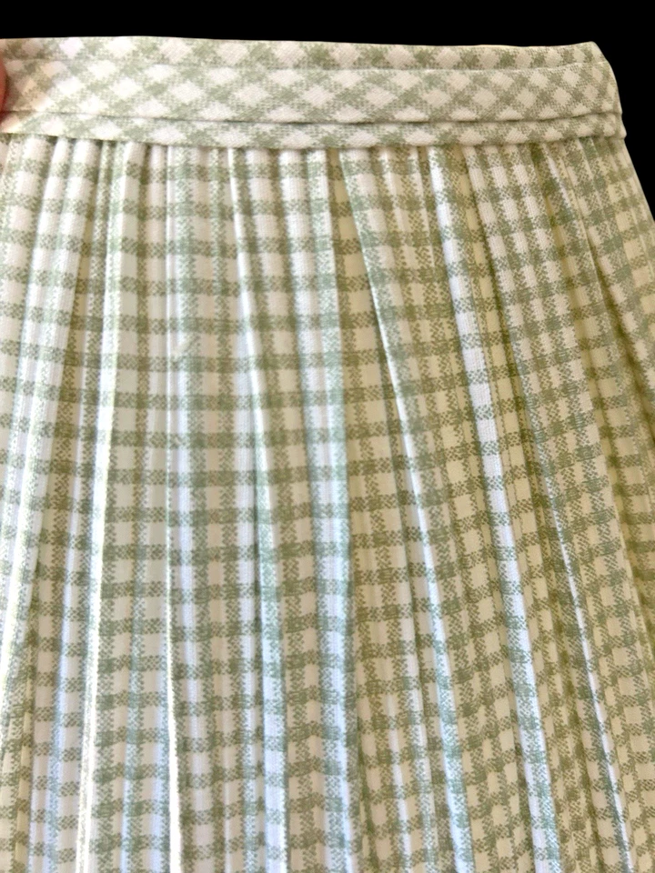 Pantalla de lámpara básica plisada Empire Gather verde salvia 5 X 10 X 14 montaje dorado Foto 3 de 4