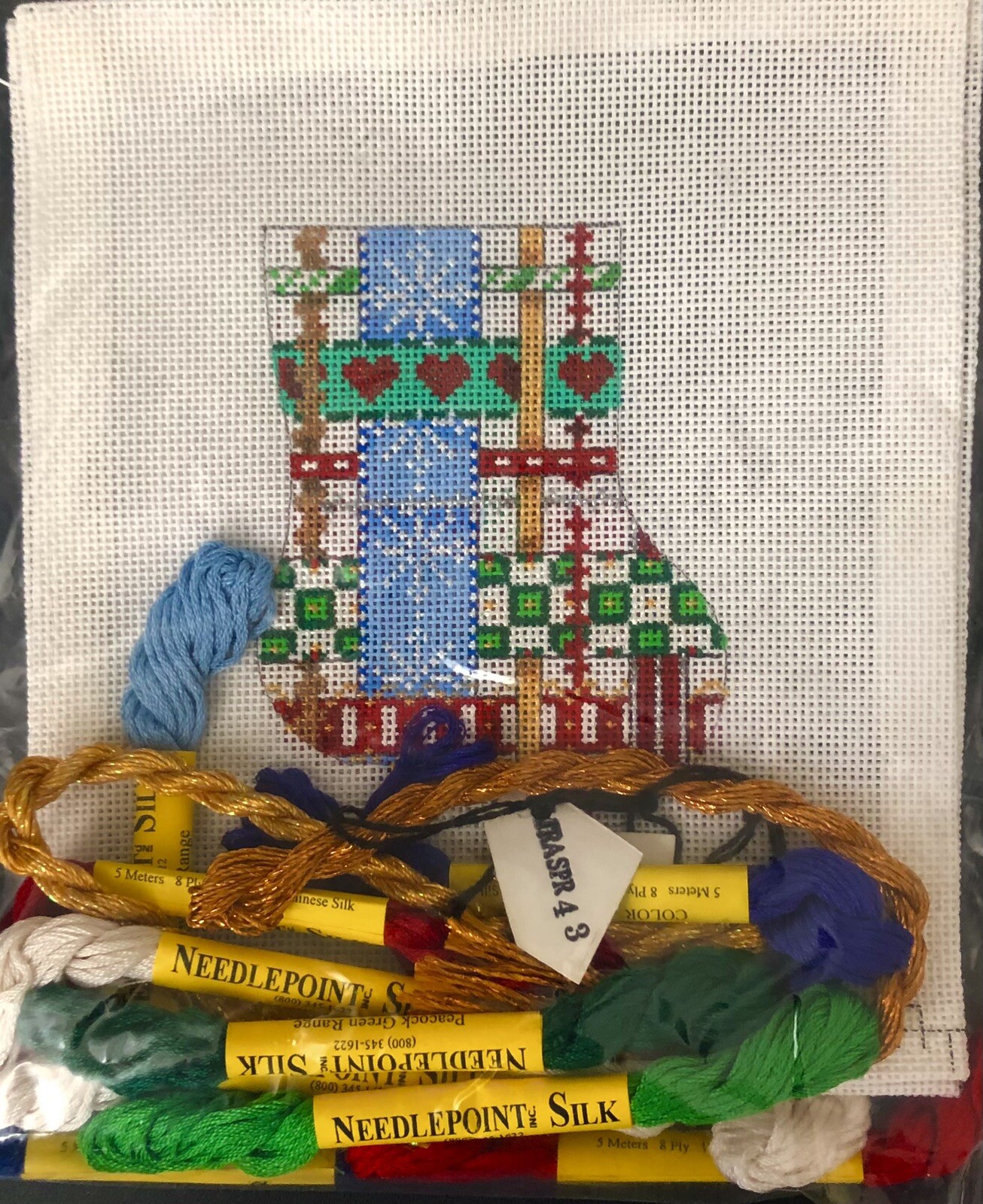 NEW NEEDLEPOINT INC SAN FRANCISCO CANVAS HAND PAINTED CHRISTMAS