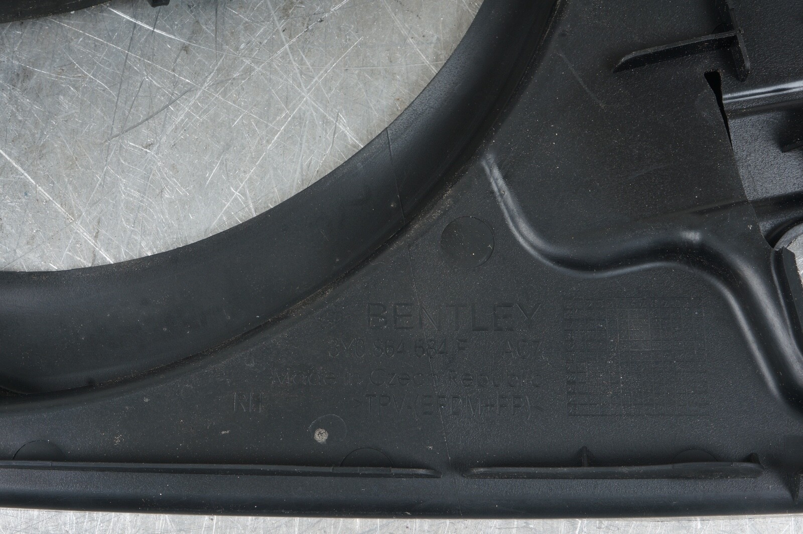 2011-2020 Bentley Mulsanne Left Right Side Cover Trim 3Y0864683 3Y864684