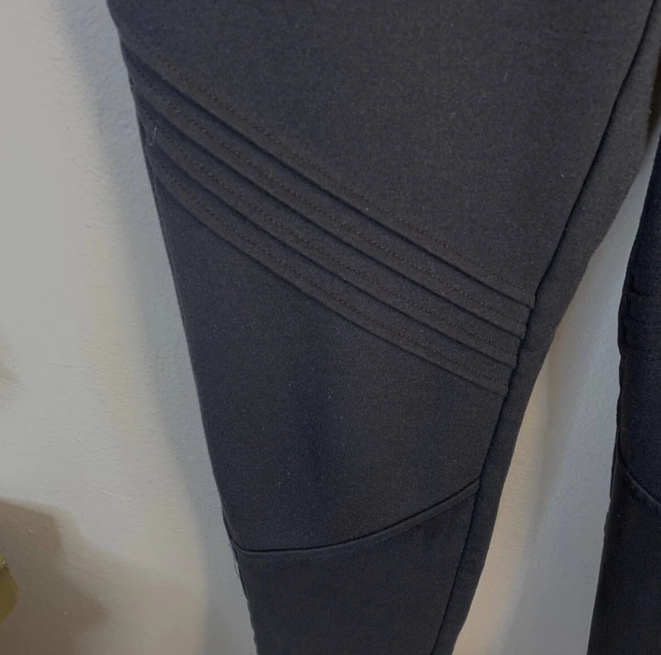 Small Marc New York Moto Black Leggings Opaque 4 6 Stretch Gold Logo Accent - Image 2 of 4