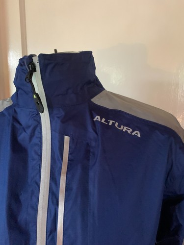 Women's ALTURA Nightvision Waterproof Navy Cycling Jacket - size 12 - Picture 2 of 8