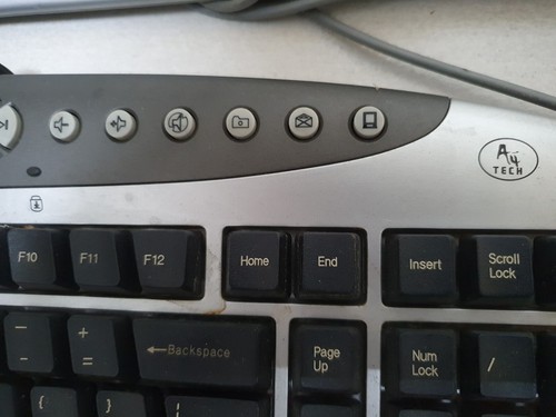 Job Lot 2x Silver Keyboards (pin connector end) can use usb adapter for them - Picture 9 of 12